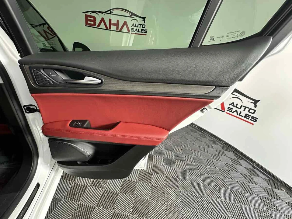 2021 Alfa Romeo Stelvio - Image 20 of 21