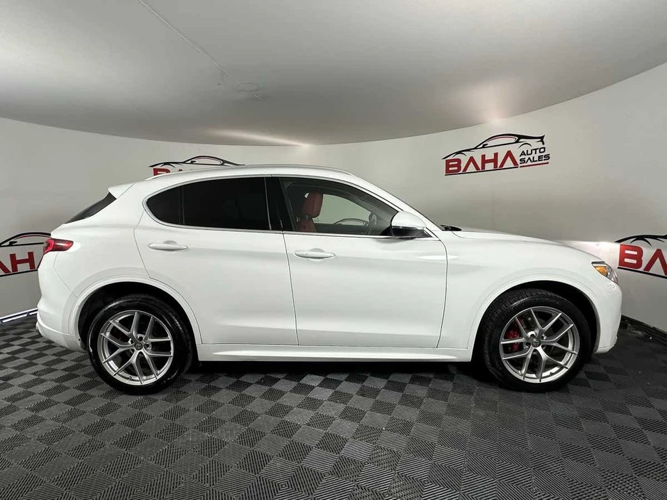 2021 Alfa Romeo Stelvio - Image 10 of 21