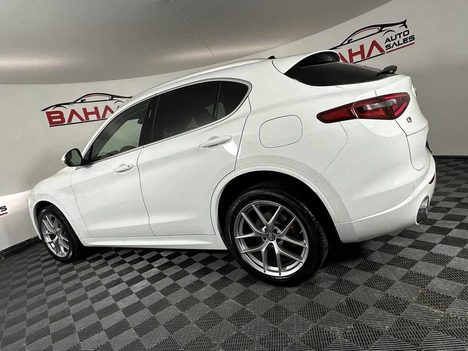 2021 Alfa Romeo Stelvio - Image 6 of 21