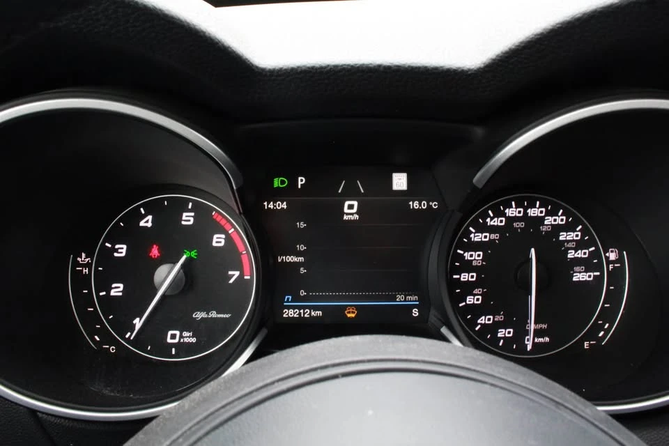2021 Alfa Romeo Stelvio - Image 5 of 12