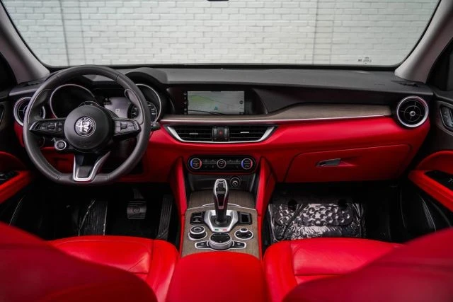 2021 Alfa Romeo Stelvio - Image 14 of 31