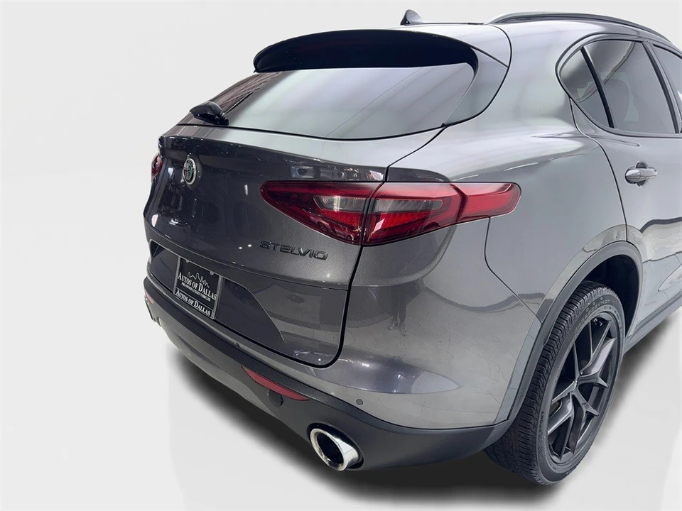 2021 Alfa Romeo Stelvio - Image 18 of 21