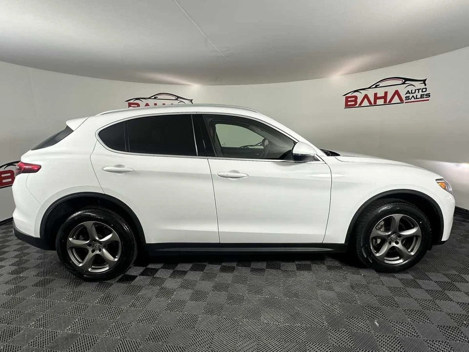 2021 Alfa Romeo Stelvio - Image 10 of 21