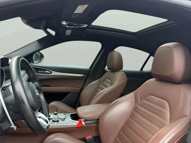 2021 Alfa Romeo Stelvio - Image 16 of 20