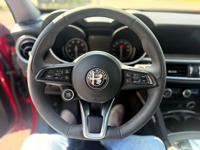 2021 Alfa Romeo Stelvio - Image 17 of 19