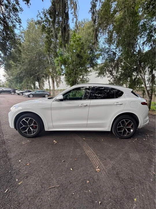 2021 Alfa Romeo Giulia - Image 11 of 20