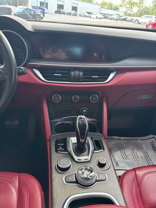 2021 Alfa Romeo Giulia - Image 18 of 20