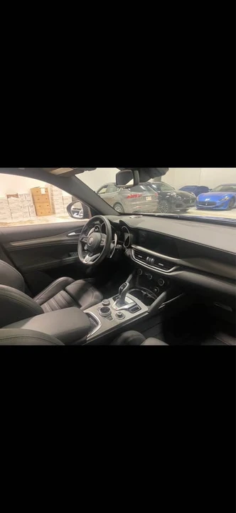 2021 Alfa Romeo Giulia - Image 4 of 4