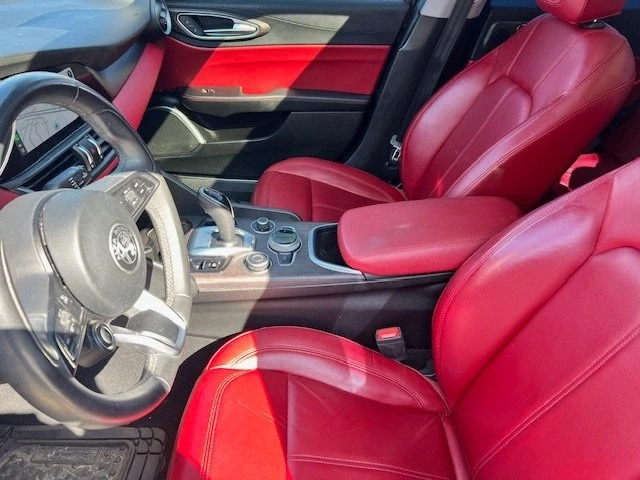 2021 Alfa Romeo Giulia - Image 10 of 13