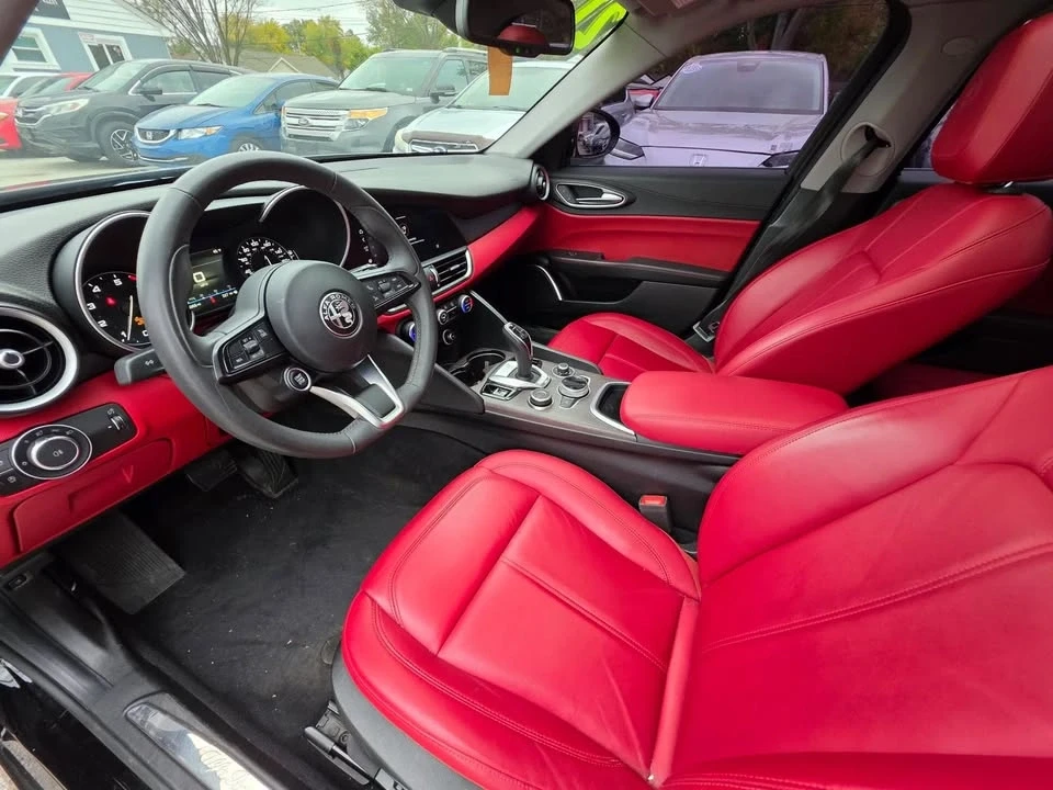 2021 Alfa Romeo Giulia - Image 19 of 19
