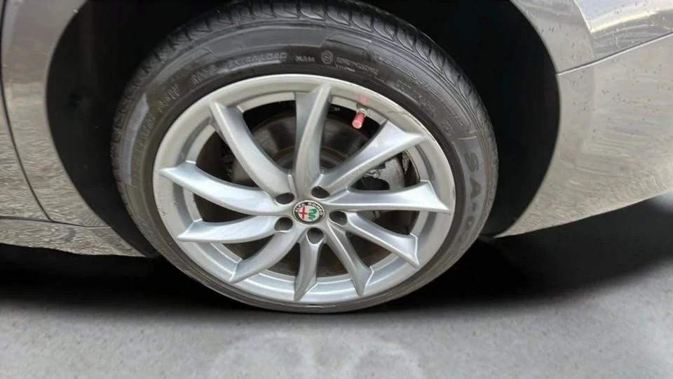 2021 Alfa Romeo Giulia - Image 20 of 20