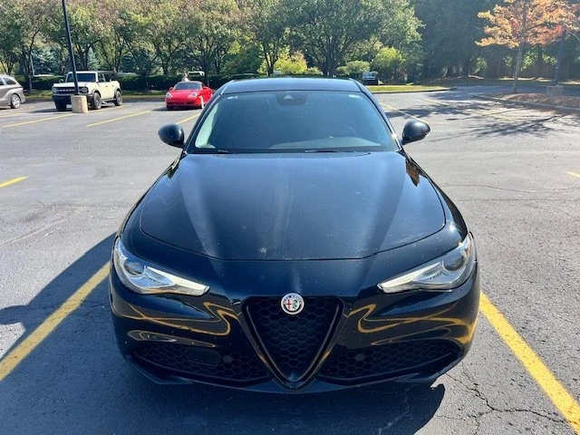 2021 Alfa Romeo Giulia - Image 5 of 13