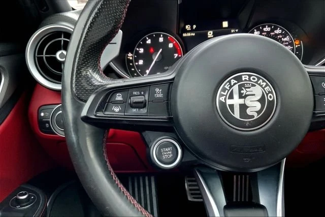 2021 Alfa Romeo Giulia - Image 14 of 20