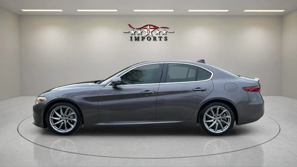 2021 Alfa Romeo Giulia - Image 2 of 20