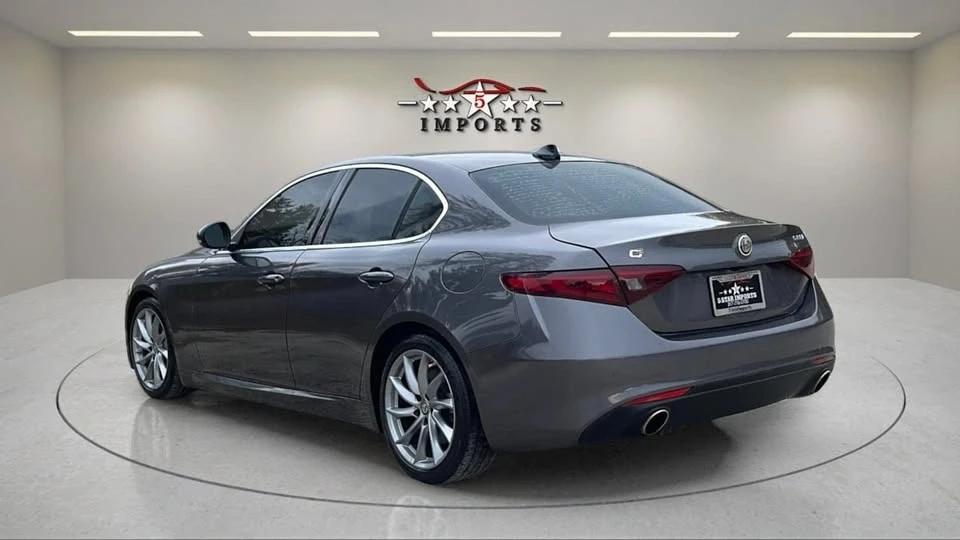 2021 Alfa Romeo Giulia - Image 3 of 20