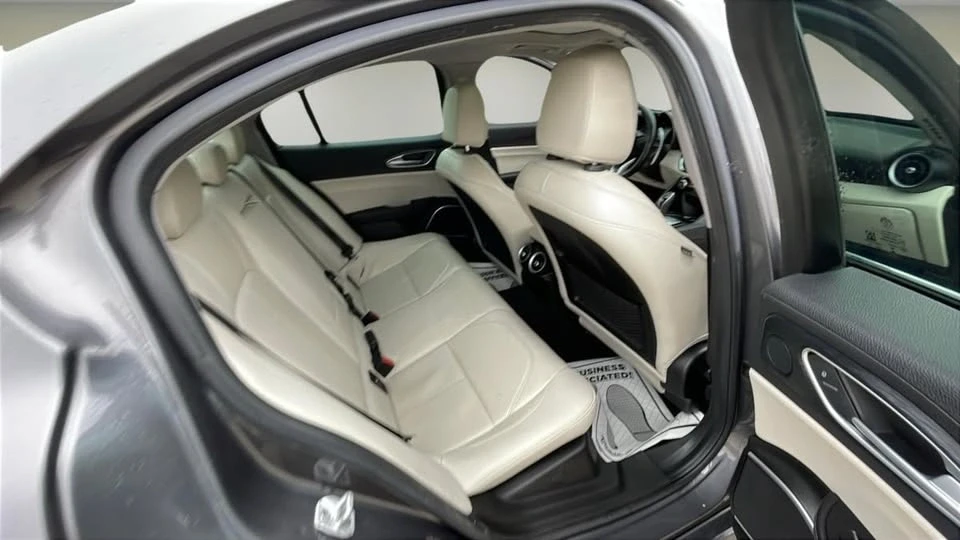 2021 Alfa Romeo Giulia - Image 14 of 20