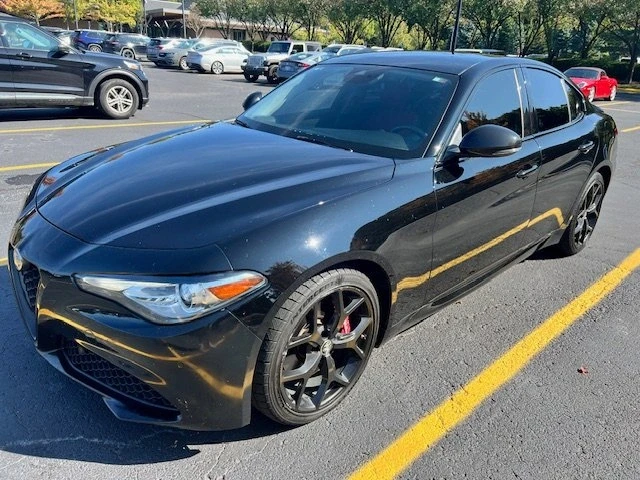 2021 Alfa Romeo Giulia - Image 7 of 13