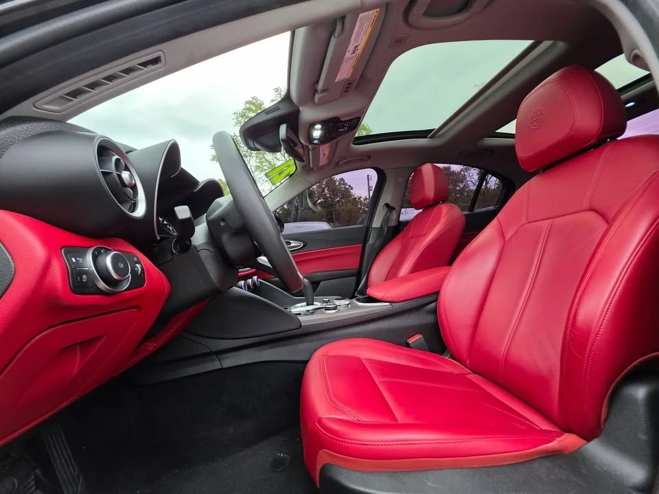 2021 Alfa Romeo Giulia - Image 18 of 19