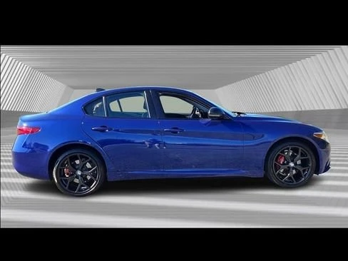 2021 Alfa Romeo Giulia - Image 4 of 18