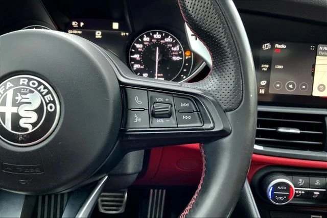 2021 Alfa Romeo Giulia - Image 15 of 20