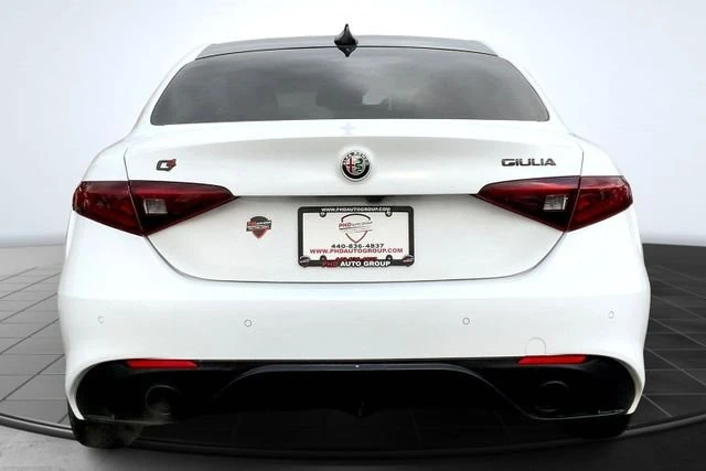 2021 Alfa Romeo Giulia - Image 7 of 20