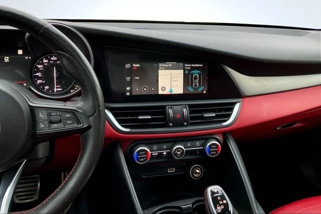 2021 Alfa Romeo Giulia - Image 17 of 20