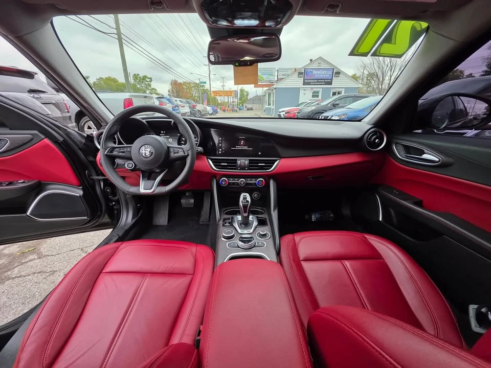 2021 Alfa Romeo Giulia - Image 17 of 20