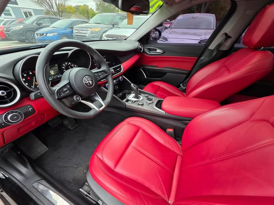 2021 Alfa Romeo Giulia - Image 20 of 20