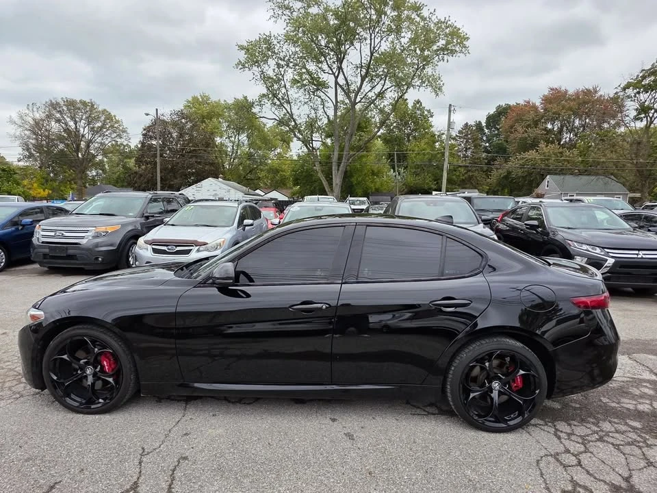 2021 Alfa Romeo Giulia - Image 3 of 20