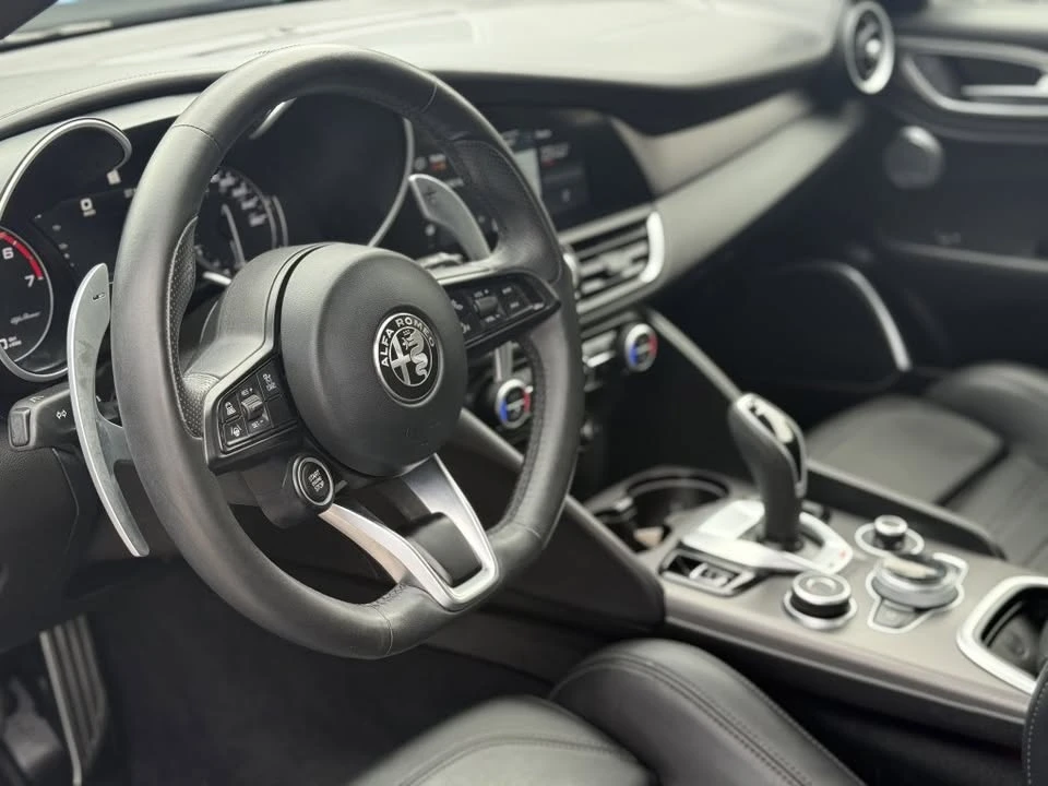 2021 Alfa Romeo Giulia - Image 8 of 15