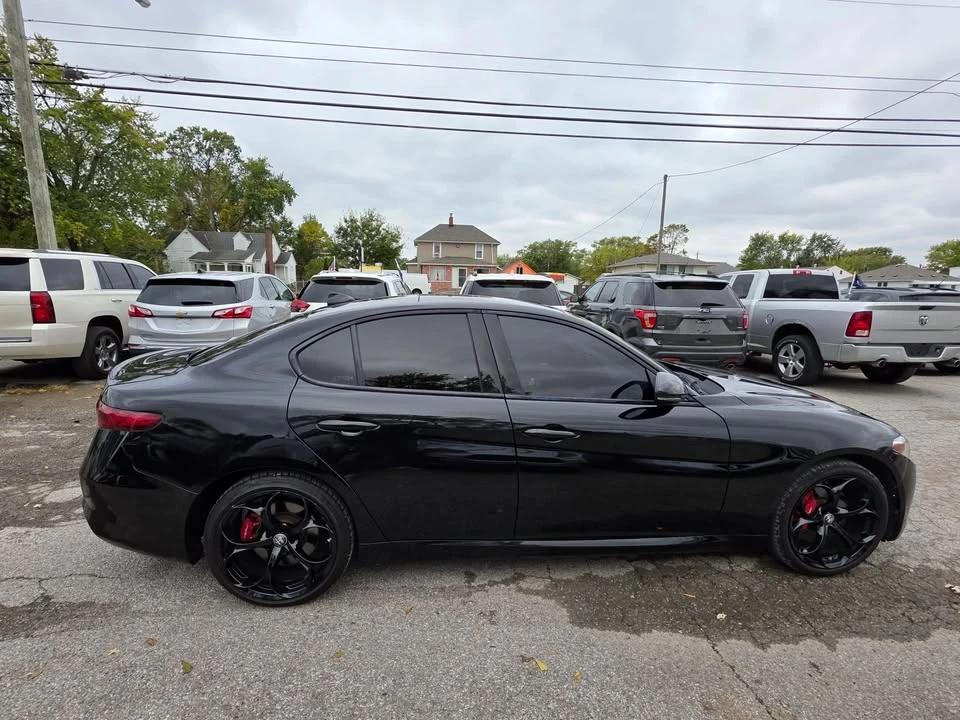 2021 Alfa Romeo Giulia - Image 5 of 20