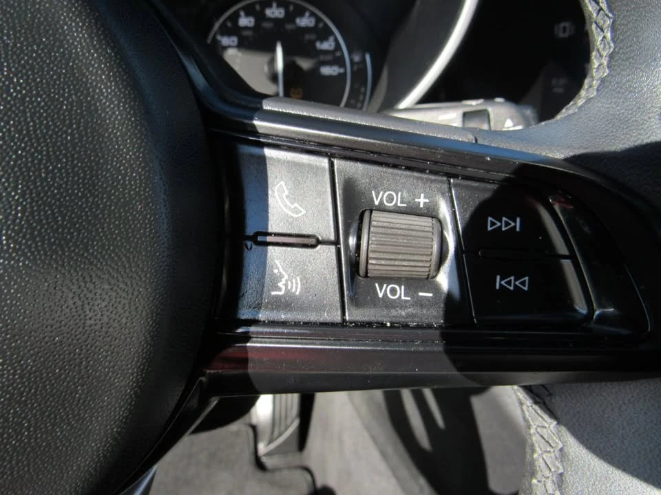 2021 Alfa Romeo Giulia - Image 19 of 19