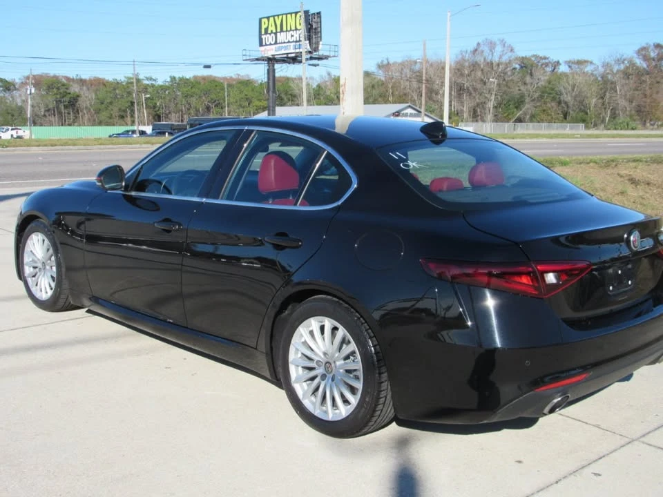 2021 Alfa Romeo Giulia - Image 5 of 19