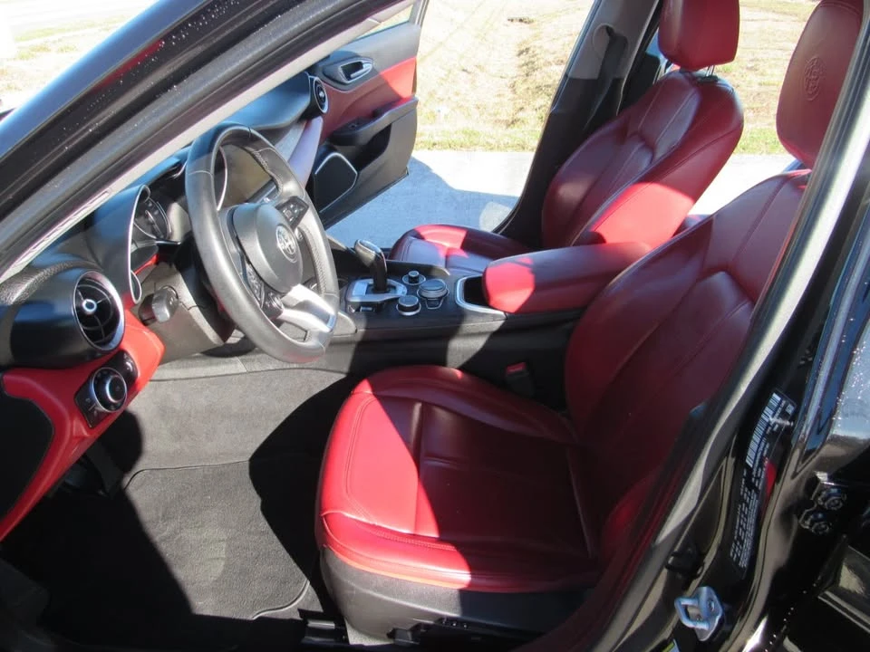 2021 Alfa Romeo Giulia - Image 12 of 19