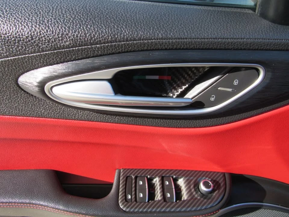 2021 Alfa Romeo Giulia - Image 11 of 19