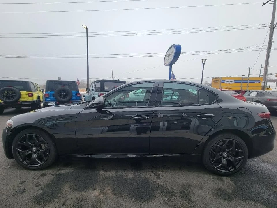 2021 Alfa Romeo Giulia - Image 4 of 19