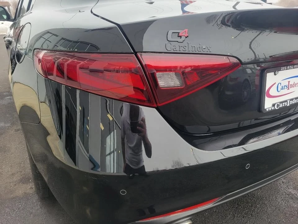 2021 Alfa Romeo Giulia - Image 15 of 19