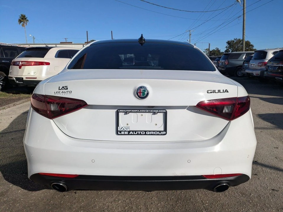 2021 Alfa Romeo Giulia - Image 4 of 20