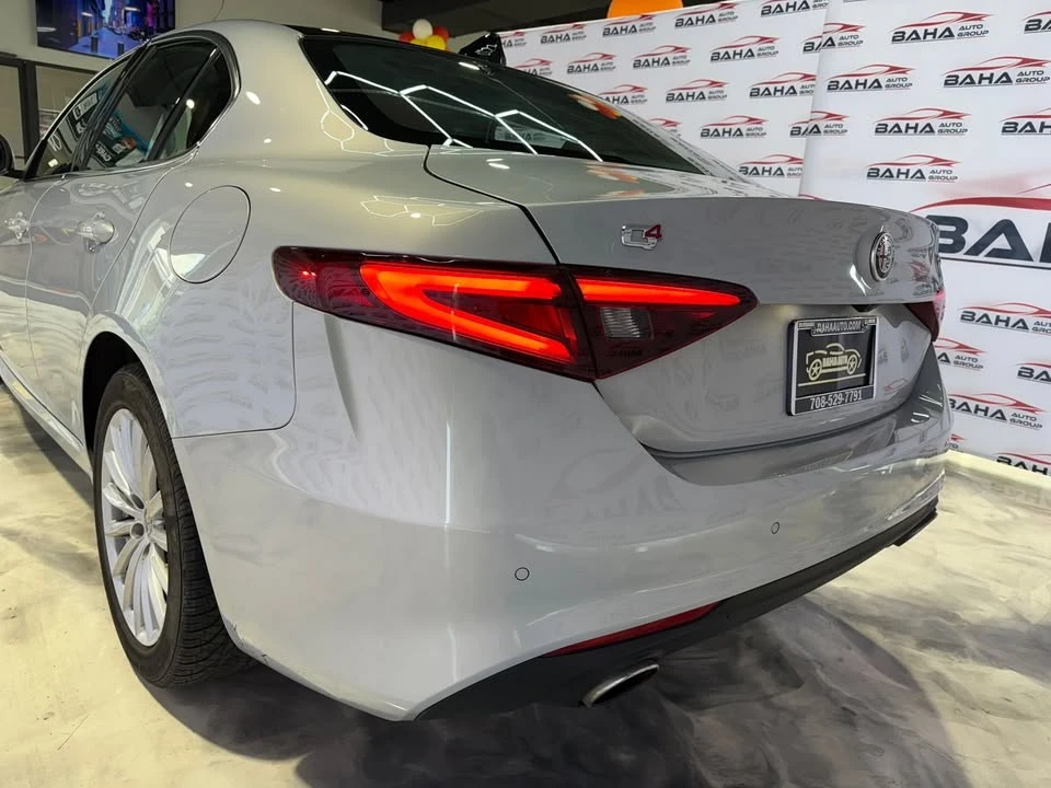 2021 Alfa Romeo Giulia - Image 7 of 20