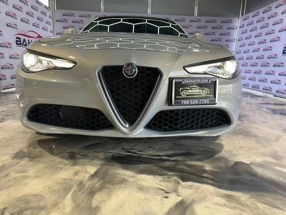 2021 Alfa Romeo Giulia - Image 5 of 20
