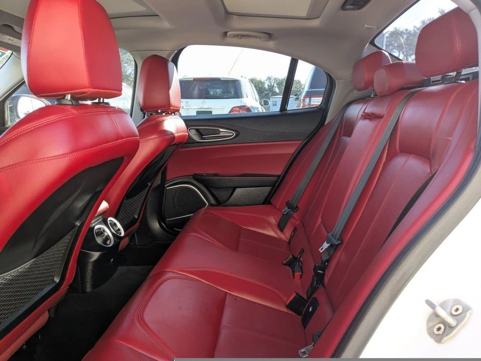 2021 Alfa Romeo Giulia - Image 15 of 20