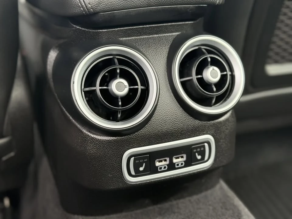 2021 Alfa Romeo Giulia - Image 12 of 15