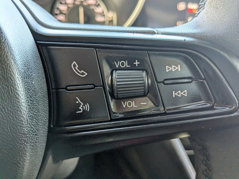 2021 Alfa Romeo Giulia - Image 13 of 20