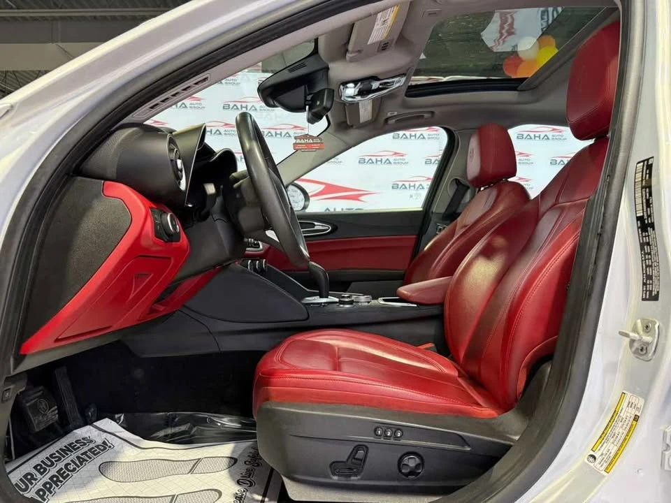 2021 Alfa Romeo Giulia - Image 14 of 20