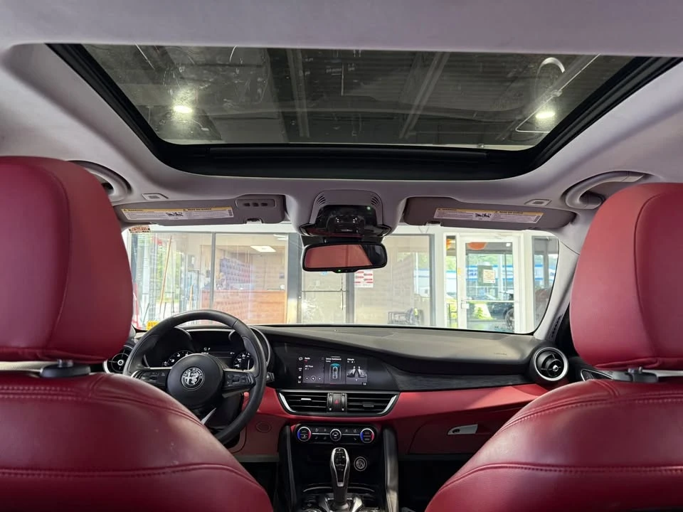 2021 Alfa Romeo Giulia - Image 18 of 20