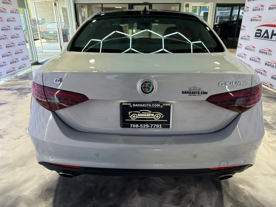 2021 Alfa Romeo Giulia - Image 9 of 20