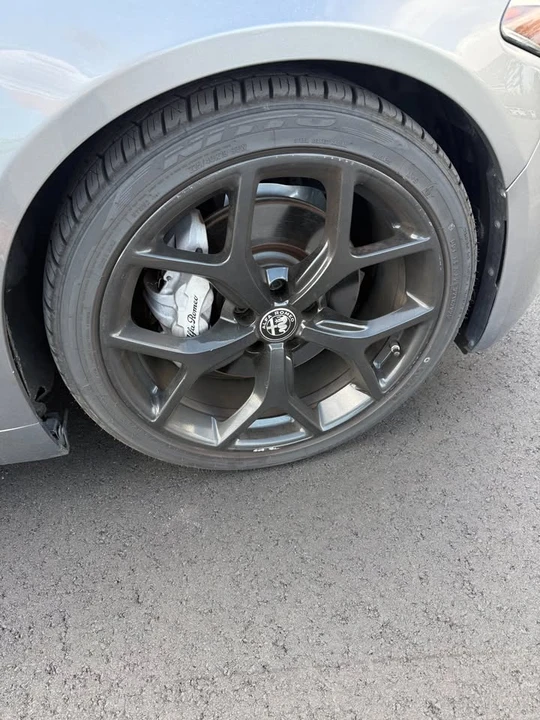 2021 Alfa Romeo Giulia - Image 5 of 6