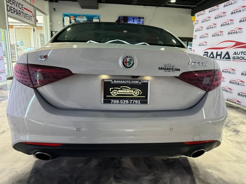 2021 Alfa Romeo Giulia - Image 11 of 20
