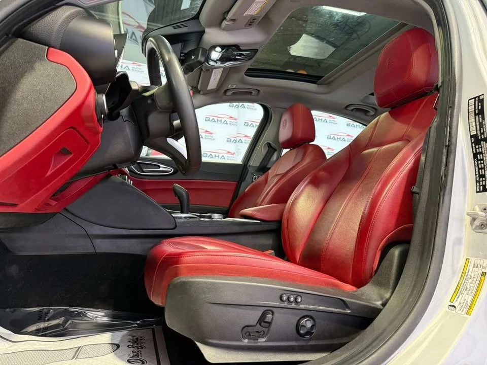 2021 Alfa Romeo Giulia - Image 13 of 20