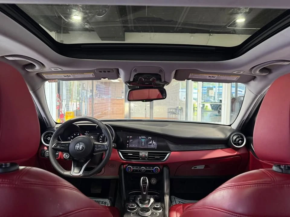 2021 Alfa Romeo Giulia - Image 17 of 20